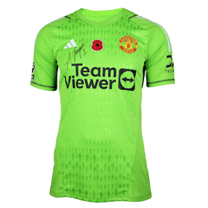 Altay Bayındır Manchester United shirt