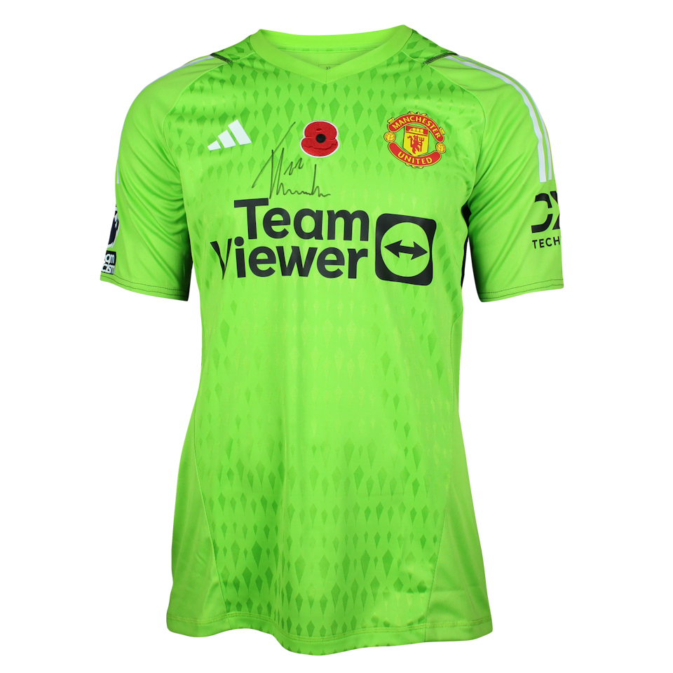 Tom Heaton Manchester United shirt