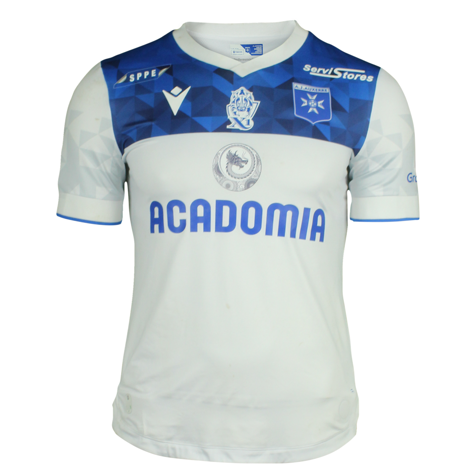 Elisha Owusu AJ Auxerre shirt