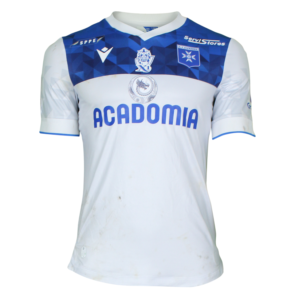 Florian Aye AJ Auxerre shirt