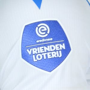 Che Nunnely SC Heerenveen shirt