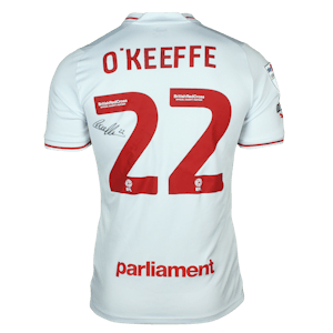 Barnsley 팀의 Corey O'Keeffe 셔츠