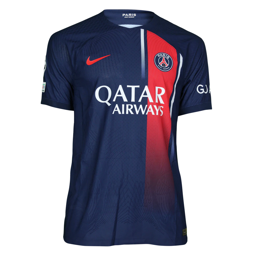 Paris Saint-Germain 팀의 Kylian Mbappé 셔츠