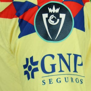 Cristian Calderón Club América shirt