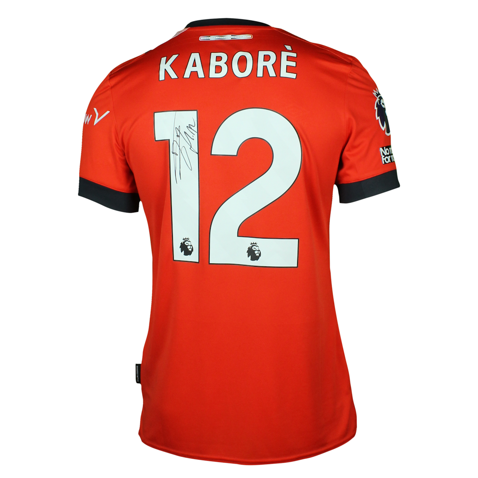 Issa Kabore  Luton Town forması