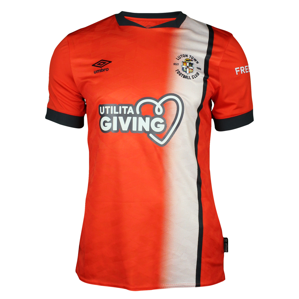 Issa Kabore  Luton Town forması