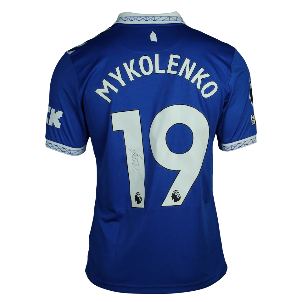 来自Everton的Vitalii Mykolenko球衣