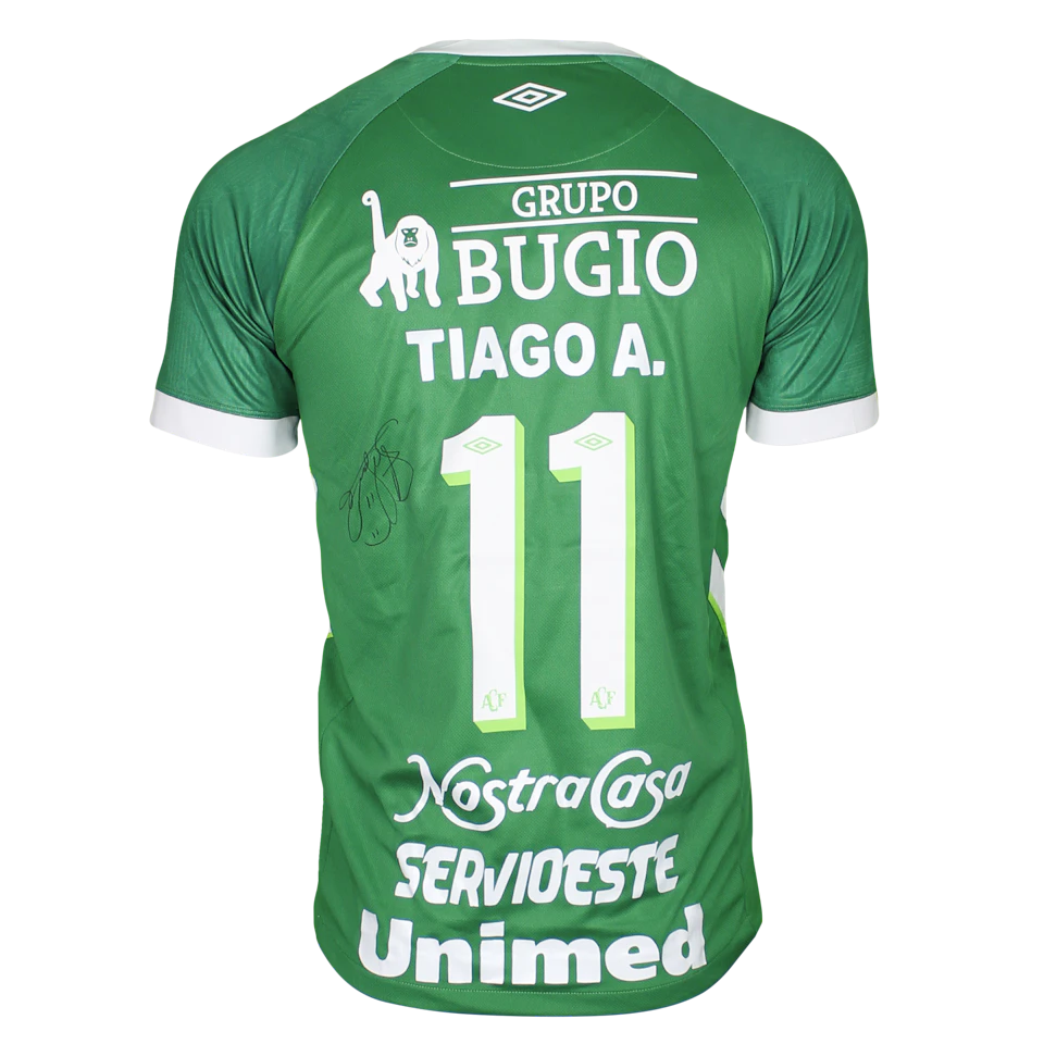 来自Chapecoense的Tiago Alves球衣