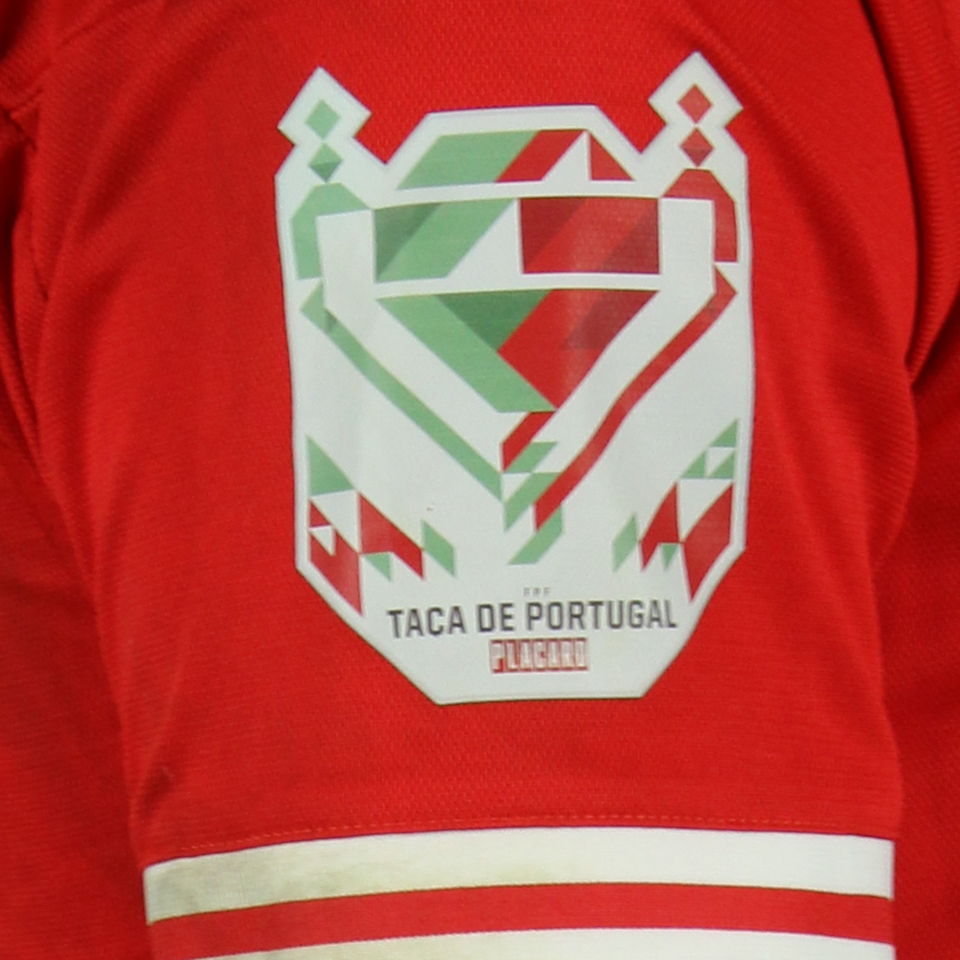 Nicolás Otamendi SL Benfica shirt
