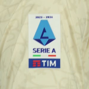 Zeki Çelik AS Roma shirt