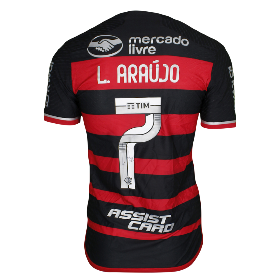 Luiz Araujo Flamengo shirt