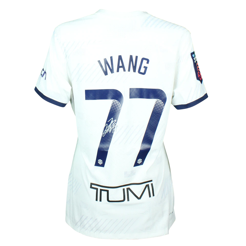 来自Tottenham Hotspur Women的Shuang Wang 王霜球衣