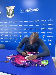 Allan Romeo Nyom CD Leganés shirt