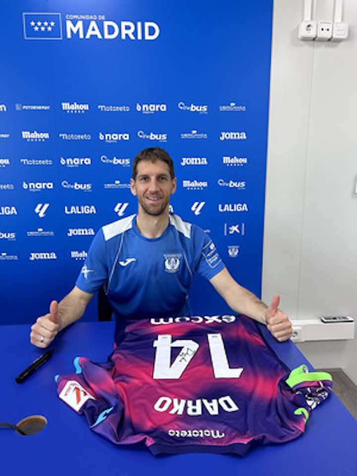 Darko Brašanac CD Leganés shirt