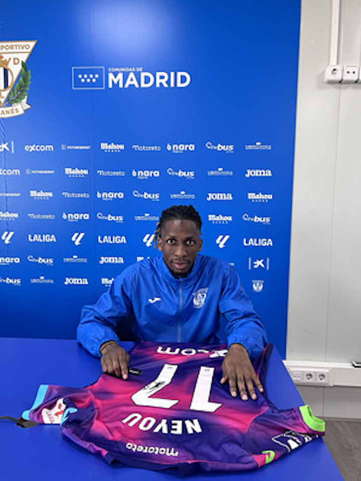 Yvan Neyou Noupa CD Leganés shirt
