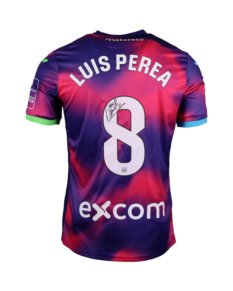 Luis Perea Hernández CD Leganés shirt