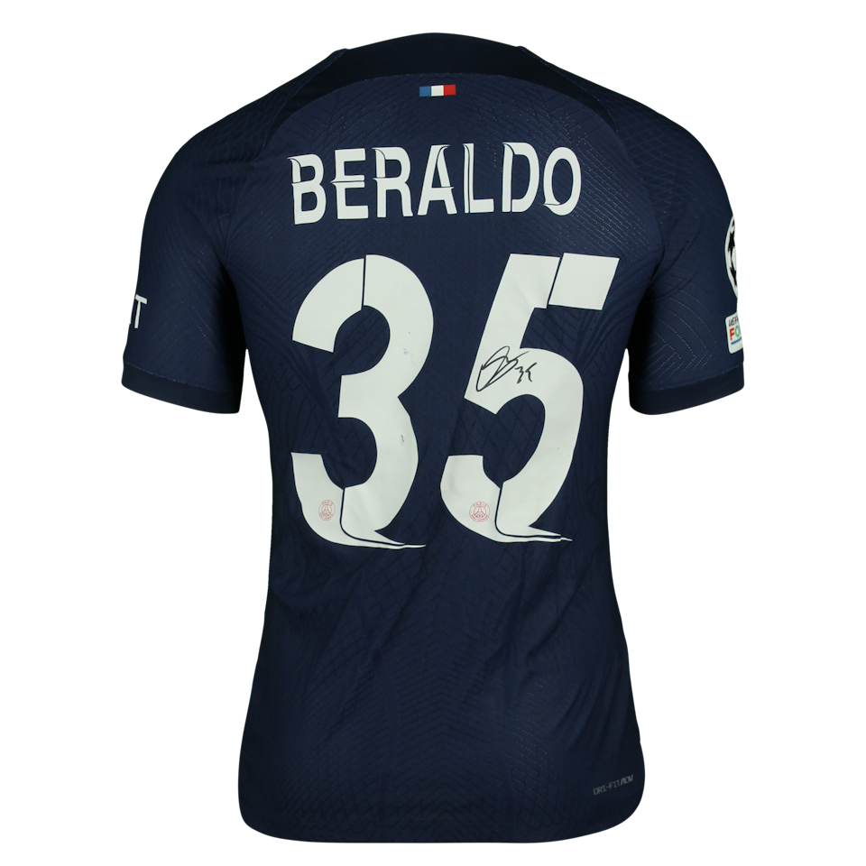 Lucas Lopes Beraldo Paris Saint-Germain forması