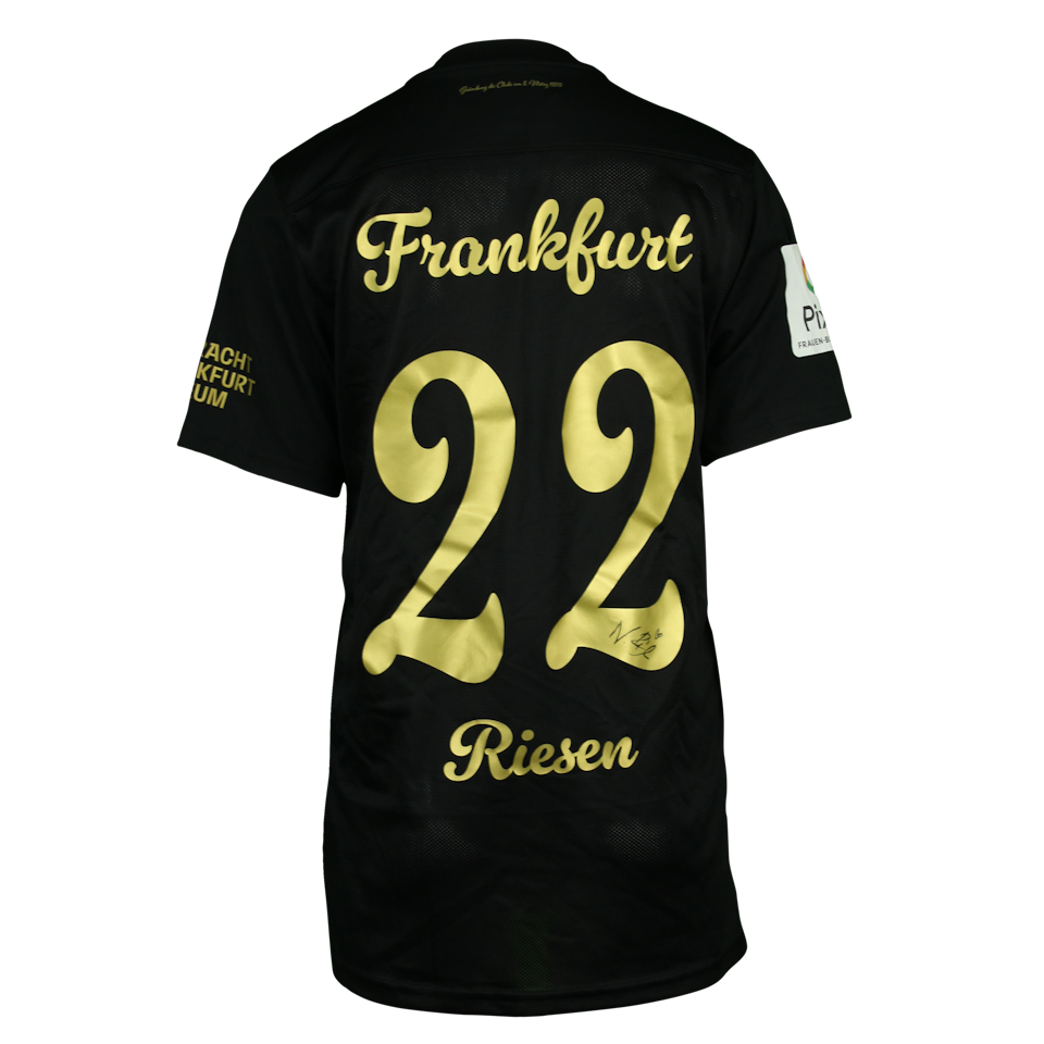 Shirt van Nadine Riesen Eintracht Frankfurt W