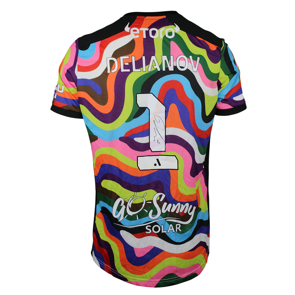 Shirt van James Delianov Adelaide United