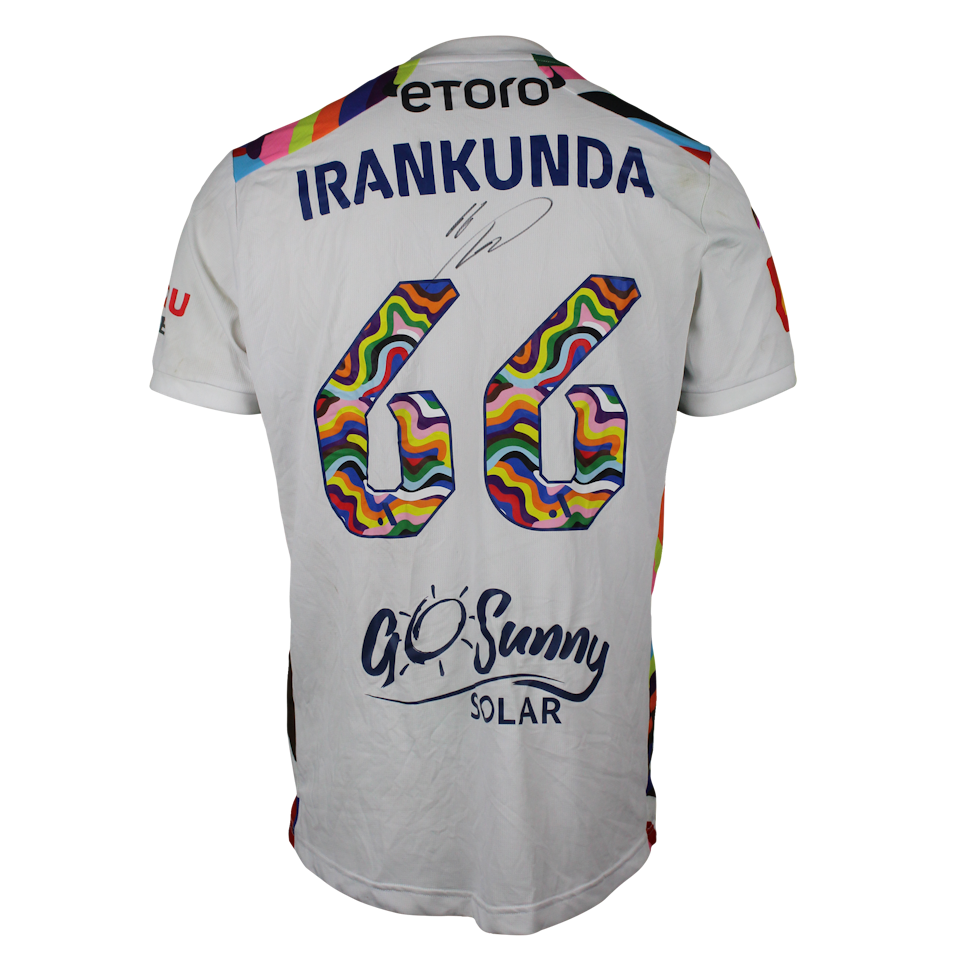 Nestory Irankunda Adelaide United shirt