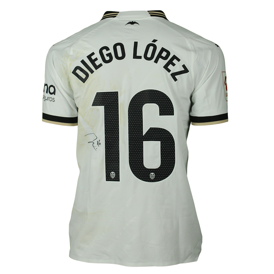 Diego López Noguerol Valencia CF shirt