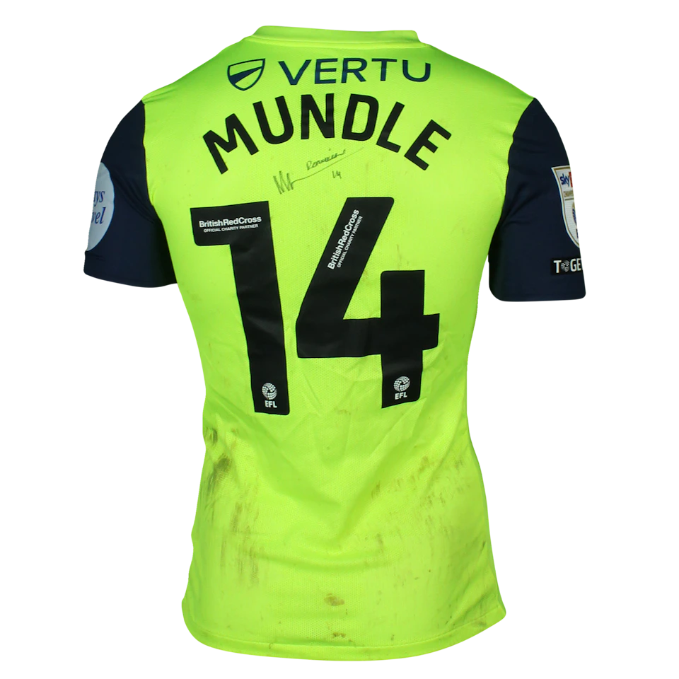 来自Sunderland的Romaine Mundle球衣