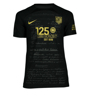 Hugo Larsson Eintracht Frankfurt shirt