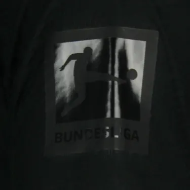 来自Eintracht Frankfurt的Omar Marmoush球衣