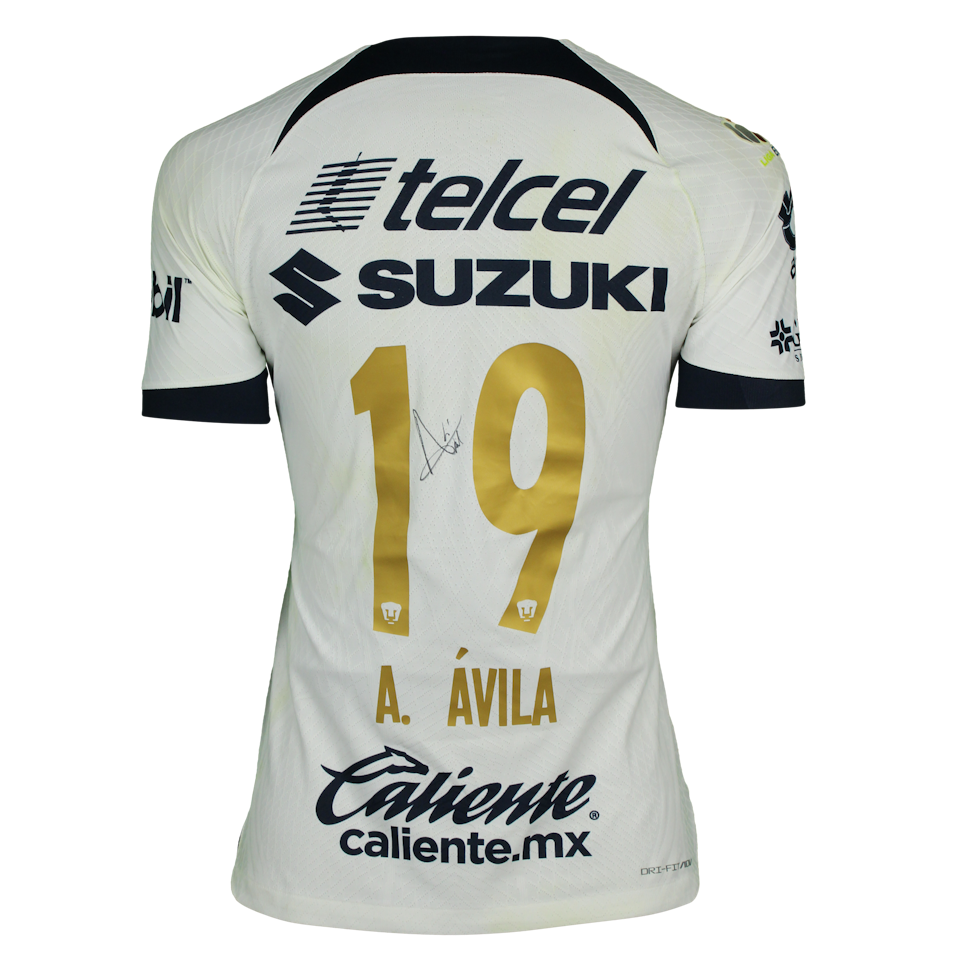 Ali Ávila Vega Pumas shirt