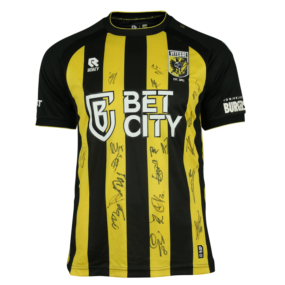 Squad Signed Shirt | Vitesse