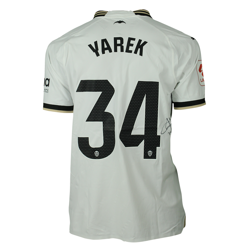 Yarek Gasiorowski Hernandis Valencia CF shirt