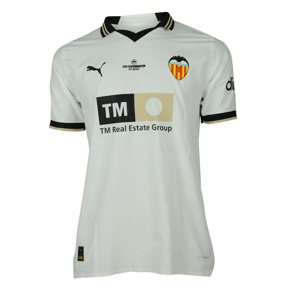 Yarek Gasiorowski Hernandis Valencia CF shirt