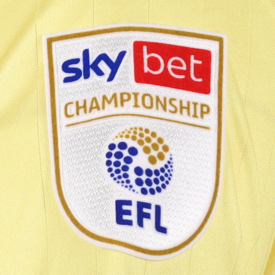 Tommy Conway Bristol City のシャツ