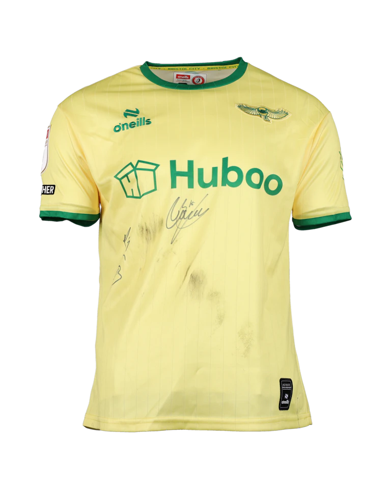 Tommy Conway Bristol City のシャツ