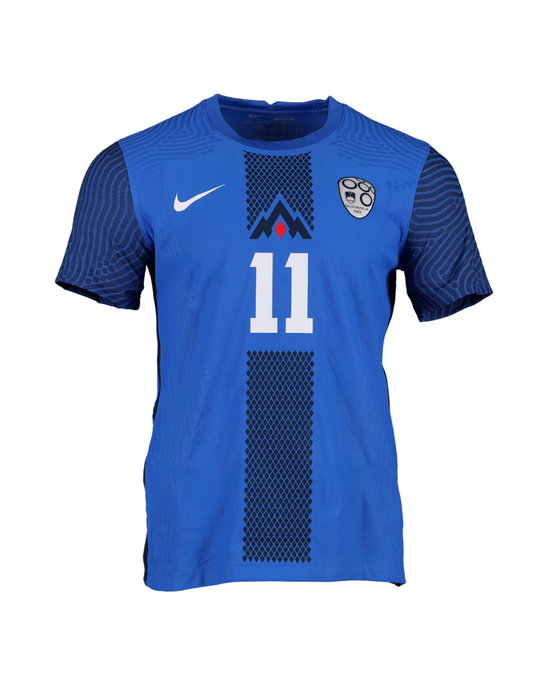 Benjamin Šeško Slovenia jersey