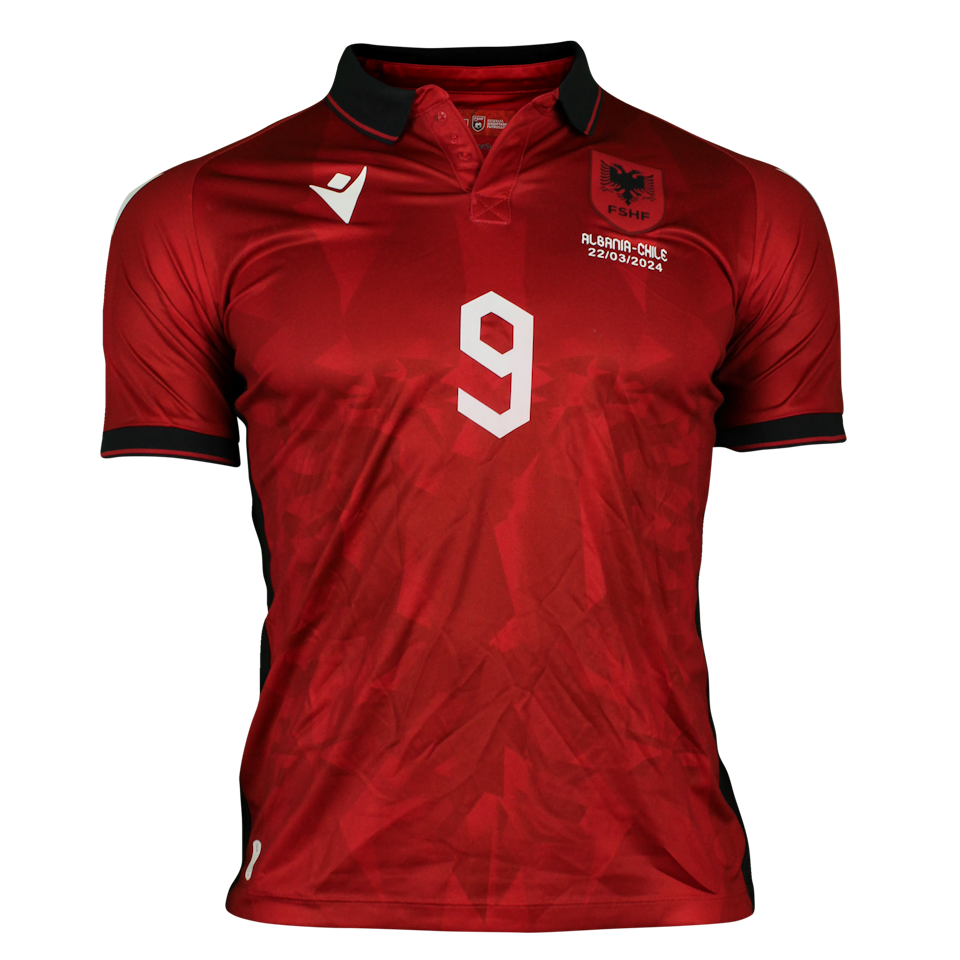 Jasir Asani Albania のシャツ