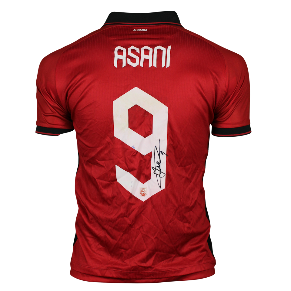 Jasir Asani Albania のシャツ