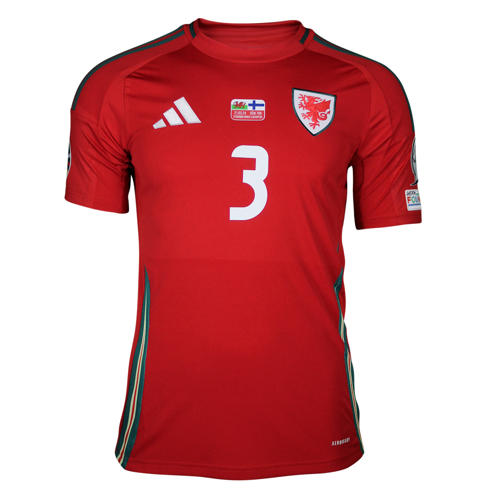 Neco Williams Wales jersey
