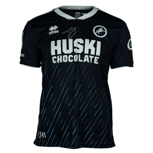 Japhet Tanganga Millwall forması