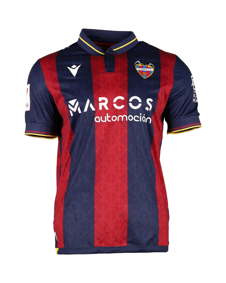 Alejandro José Muñoz Miguel Levante UD camisa.