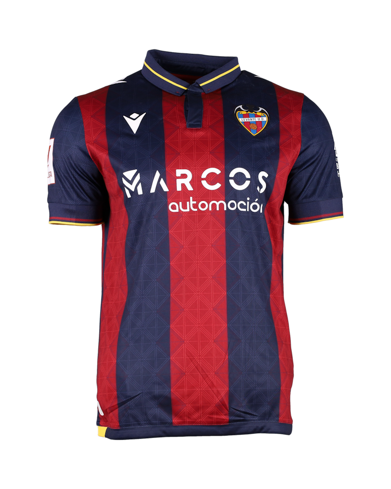 Pablo Martínez Andrés Levante UD shirt