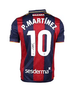 Pablo Martínez Andrés Levante UD shirt