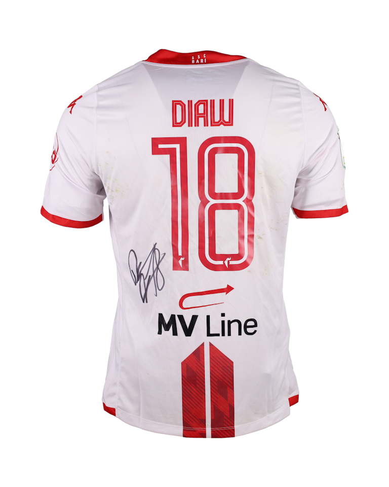 Davide Diaw S.S.C. Bari forması