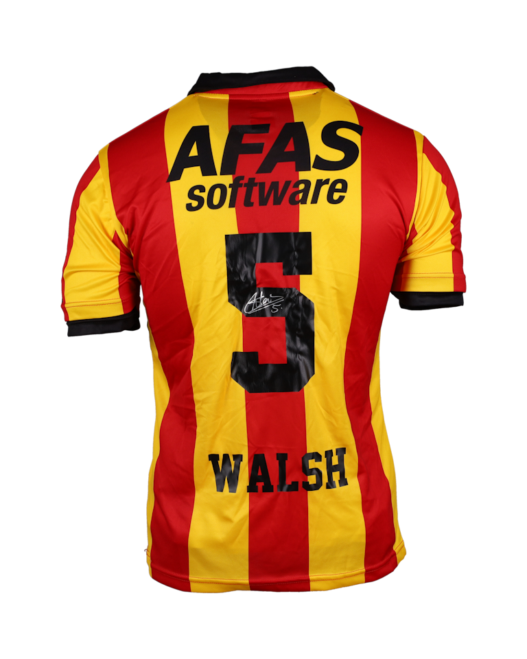 Sandy Walsh  KV Mechelen shirt