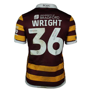 来自Bradford City的Tyreik Wright球衣