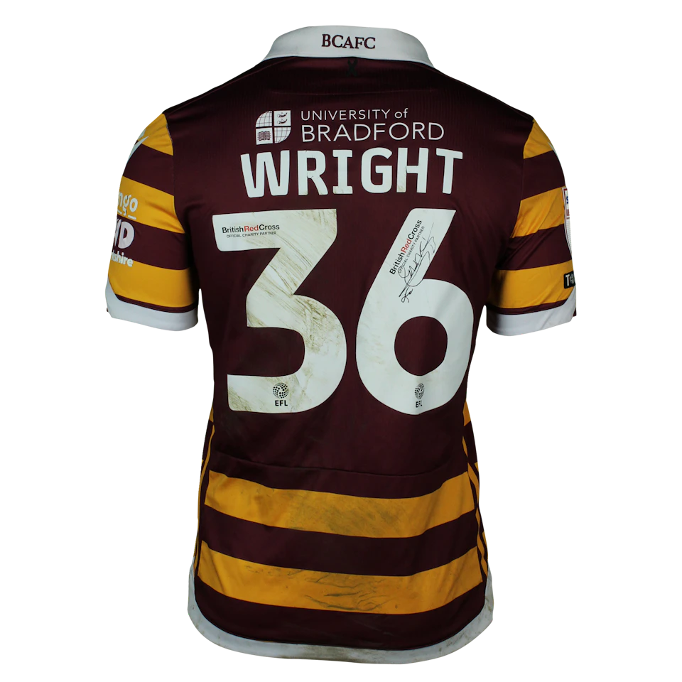 来自Bradford City的Tyreik Wright球衣