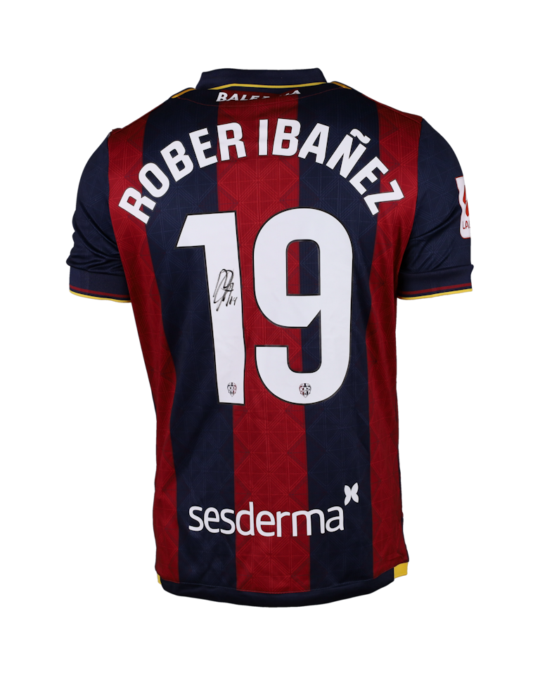 Robert Ibáñez Castro Levante UD shirt