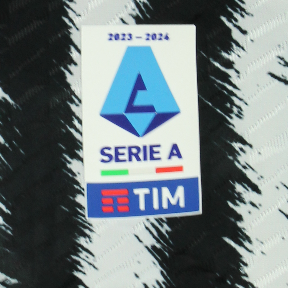 Kenan Yıldız Juventus FC shirt