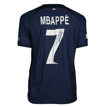 Paris Saint-Germain 팀의 Kylian Mbappé 셔츠