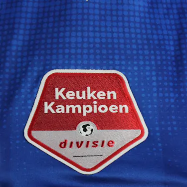 来自FC Eindhoven的Tom Sas球衣